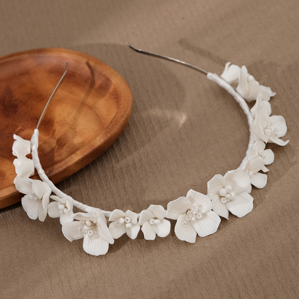 Efily Bride White Flower Hair  - Wedding Arch Flower ulasan dan harga