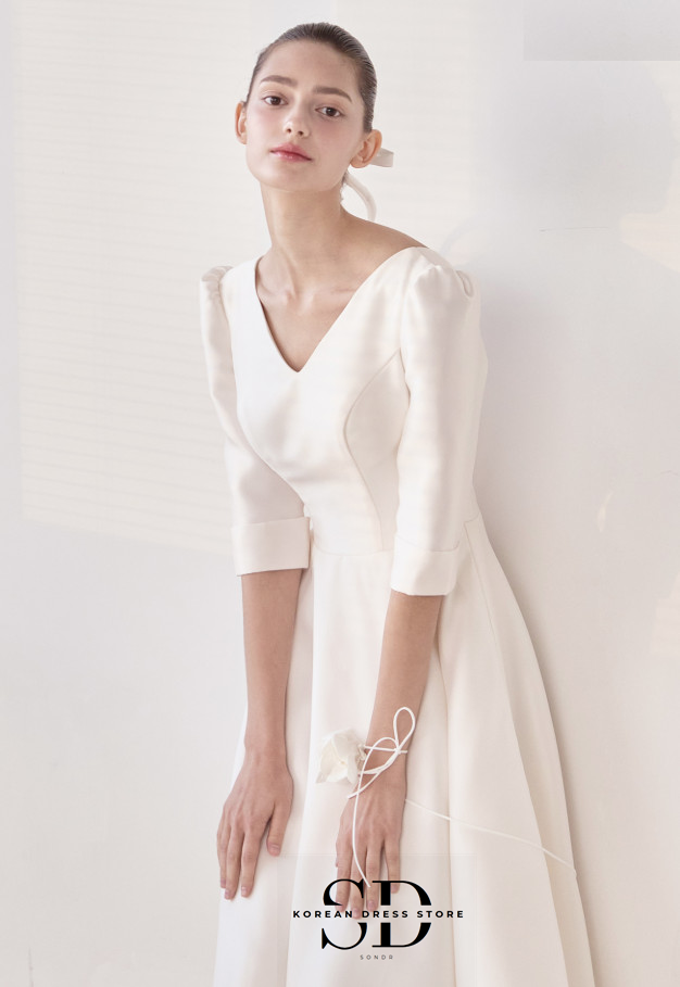 Sondr V-Neck Satin Half Sleeve - Wedding Qq ulasan dan harga